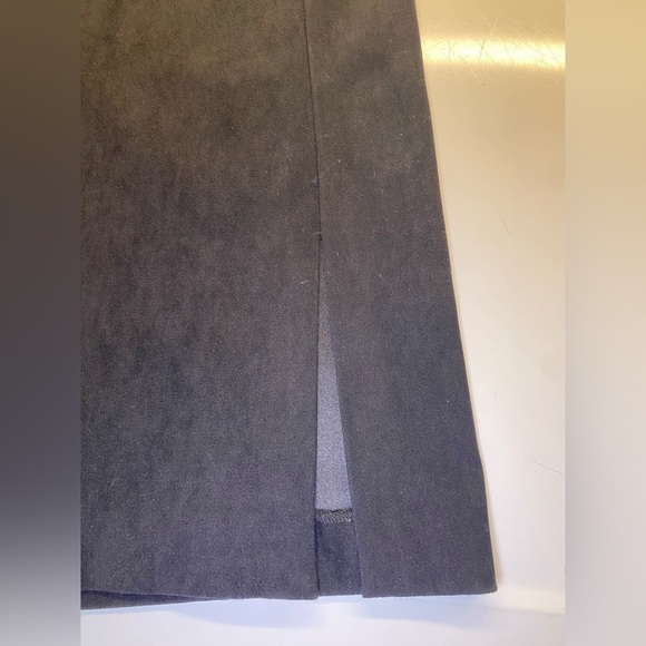 Talbots Black‎ Faux Suede Microfiber Stretch Skirt with Stitch Pattern Design - Picture 4 of 6